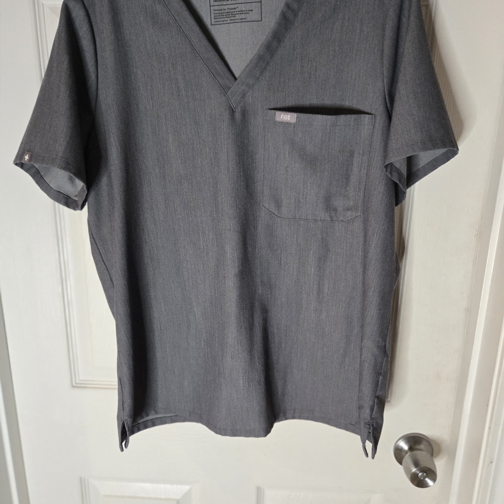 Figs Charcoal V-Neck Short Sleeve Scrub Top